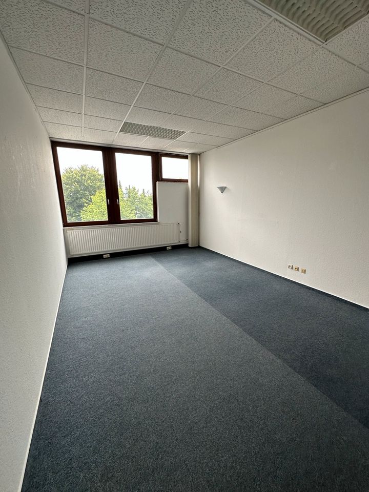 ab ca. 35 m² Lager -Archiv- Bürofläche (beheizt und belichtet) in Schenefeld