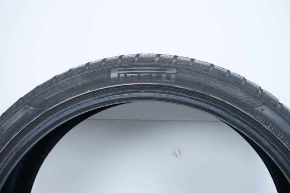 1 x Winterreifen Pirelli 245 35 21 Zoll  DOT16 ca. 5mm in Ergolding