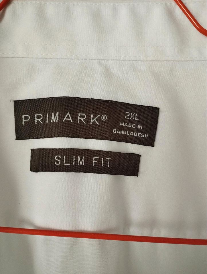 Primark Slim Fit Hemd in Ostrau
