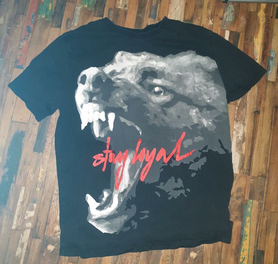 Kontra K T-Shirt stay loyal wolf in Berlin