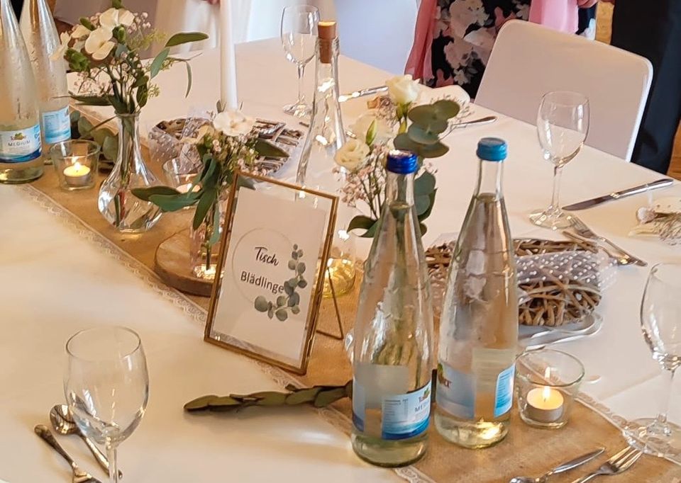 11(+2) goldene Rahmen aus Glas und Metall, Hochzeit in Herrenberg