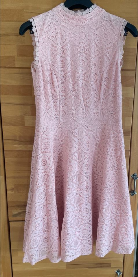 Kleid aus Spitze in rosé *NEU in Alfter