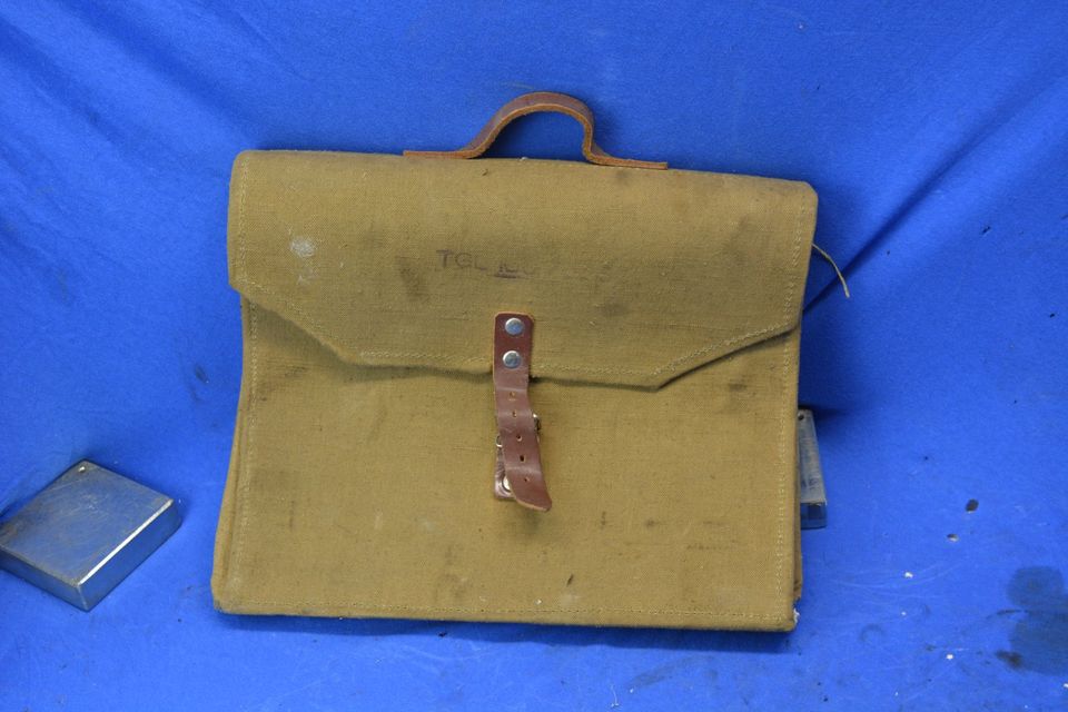 ddr tgl werkzeugtasche werkzeug tasche oldtimer mz trabant ifa in Tharandt