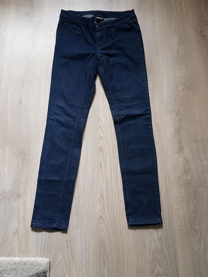 Drei Skinny Jeans in 31 Weite Gr.42 in Braunschweig