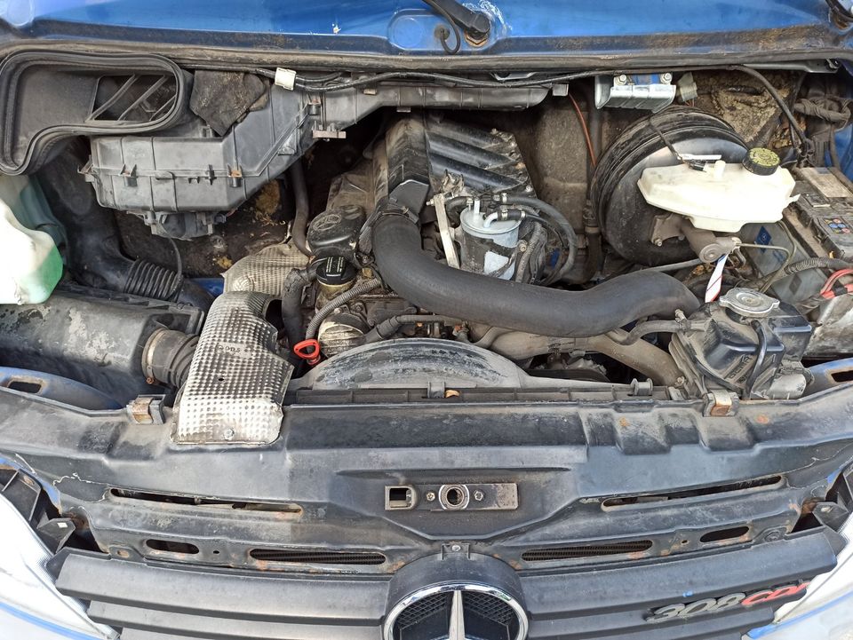 Mercedes LKW 308 CDI 3,5t in Wiedergeltingen