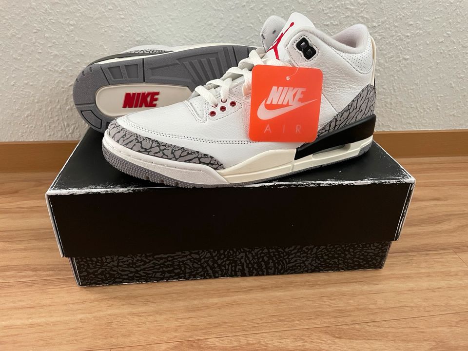 Jordan 3 White Cement Reimagined EU 42,5 in Berlin