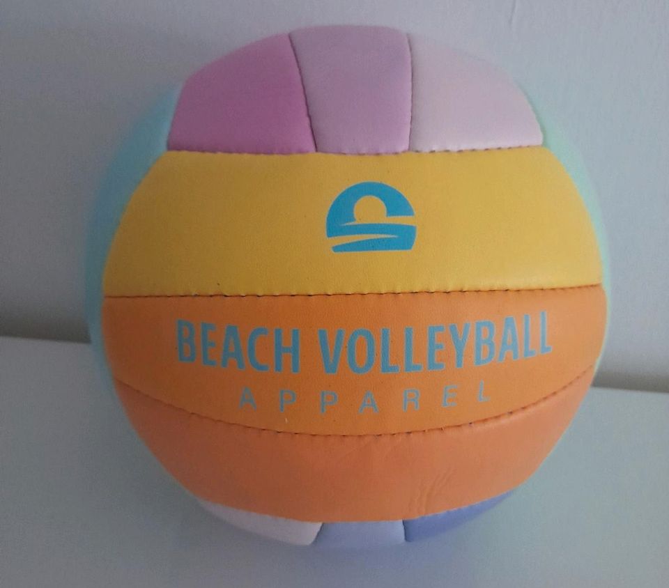 Beach Volleyball - APPAREL - neuwertig in Röbel