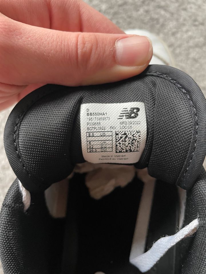 New Balance 550 Schwarz-Weiß / Sehr gut in Bremen