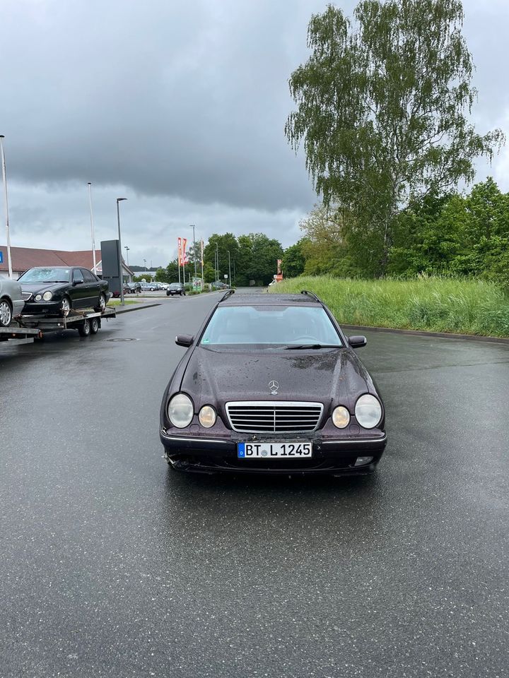 Mercedes Benz 320 EKlasse, Diesel,3xje 1700€ Export/Ausschlachten in Bayreuth