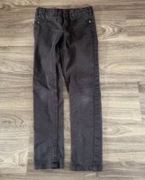 Jeans, grau-schwarz, Gr. 134 Nordrhein-Westfalen - Meerbusch Vorschau