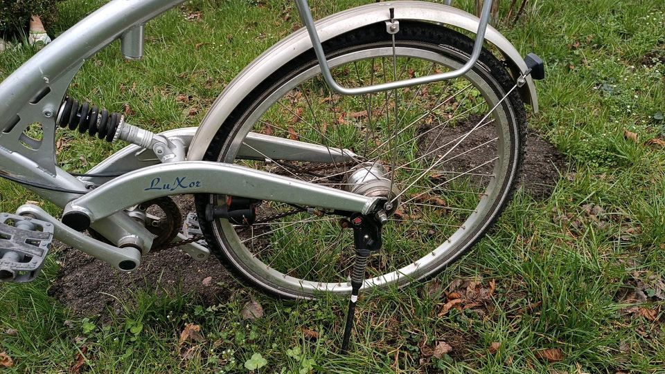 Kann denn keiner mehr strampeln? Herkules Fahrrad "Luxor" in Berlin