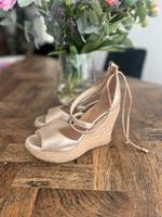 UGG Sandalen Keilabsatz Gold Feldmoching-Hasenbergl - Feldmoching Vorschau