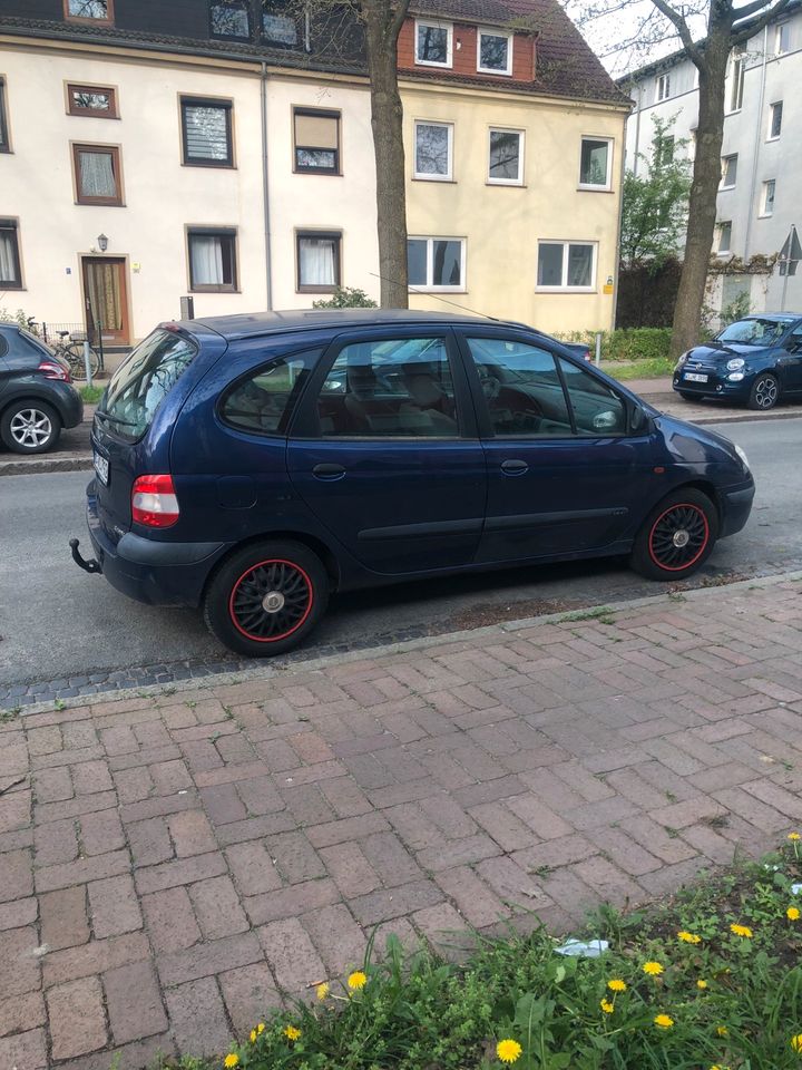 Renault Scenic 1.4 in Bremen