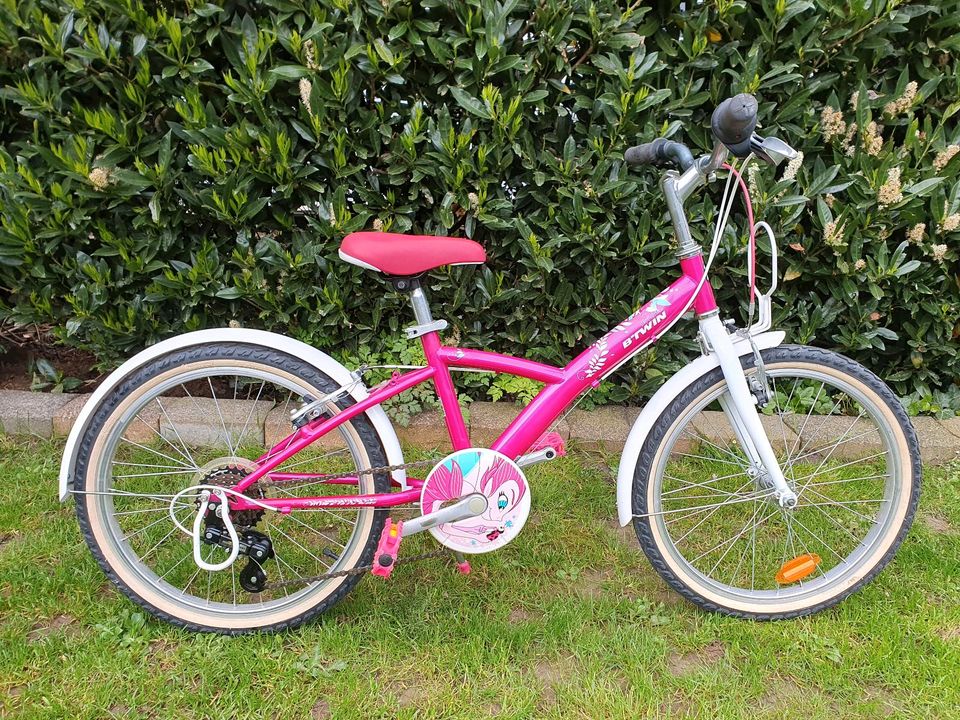 20^ Btwin Kinderfahrrad Mädchenfahrrad in Mettmann