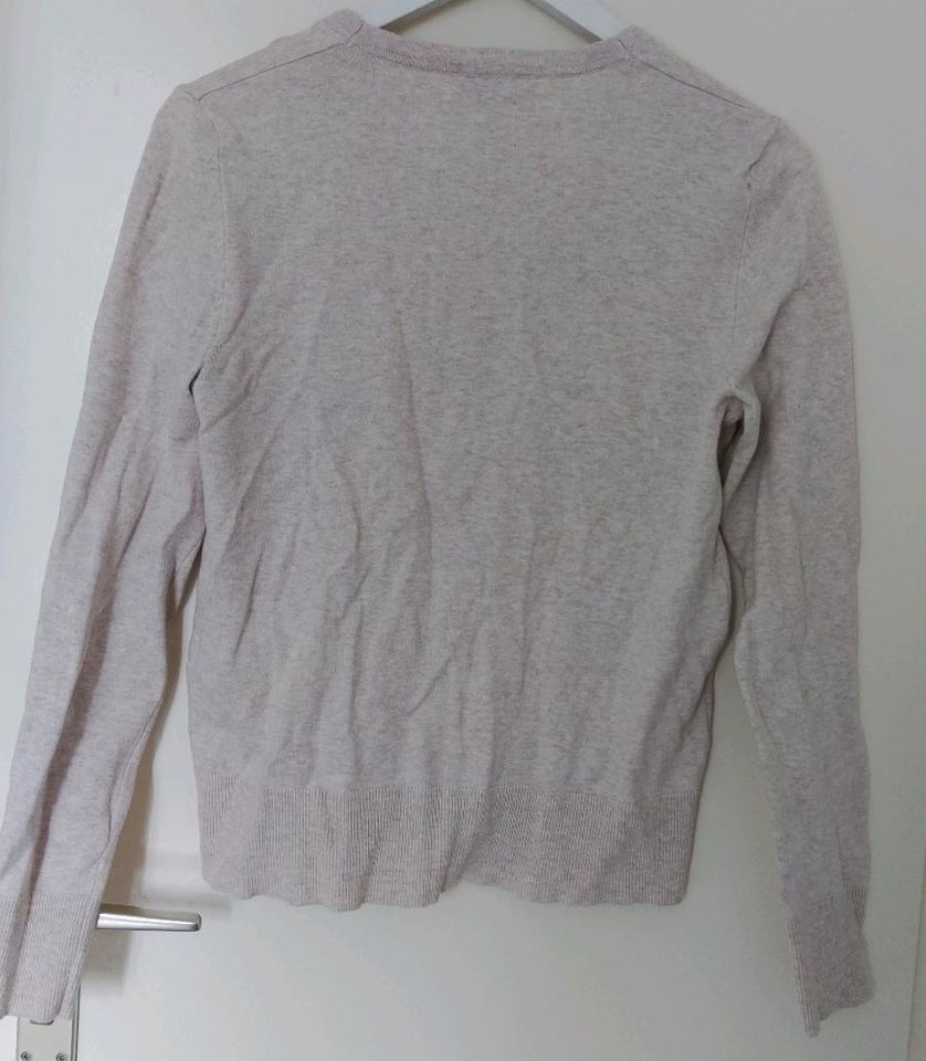 Kleidungspaket Oberteile Damen S/XS Cardigans beige in München