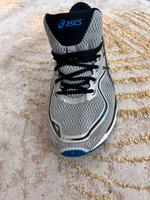 Ein schöner und bequemer Sportschuh Berlin - Lichtenberg Vorschau
