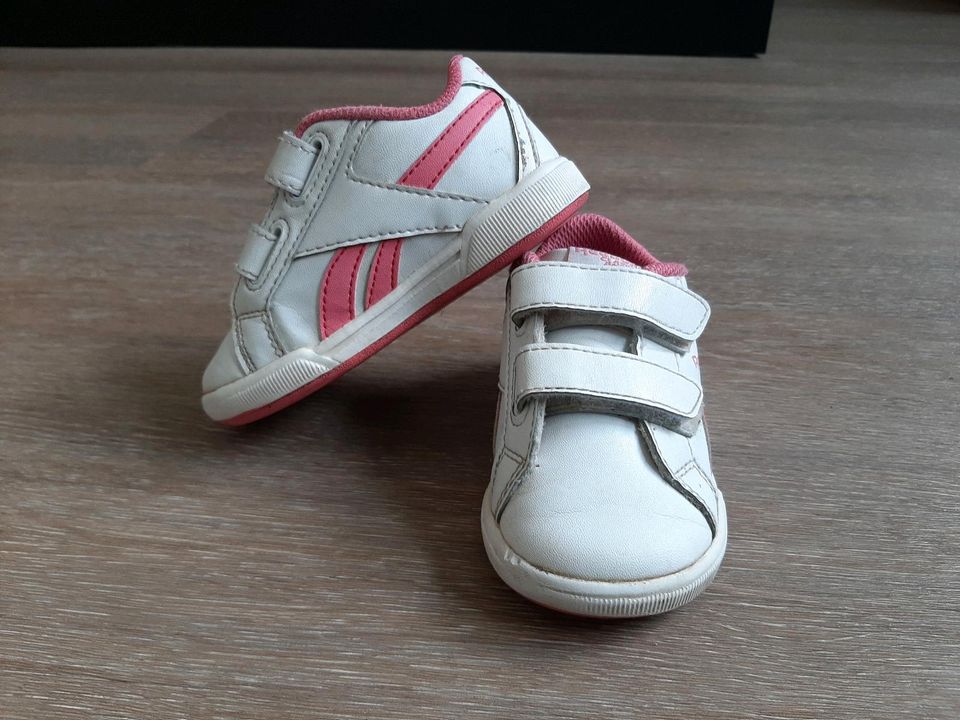 Mädchen Sneaker Reebok Halbschuhe gr 21 in Sigmaringen