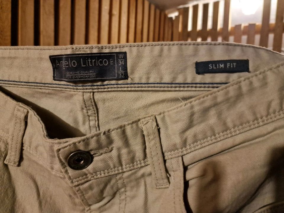 Jeans 34/32 beige in Stuttgart