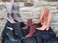 4 Paare Damen Stiefel Leder NEU Größe 39 1/2 u. 40 Essen-West - Frohnhausen Vorschau