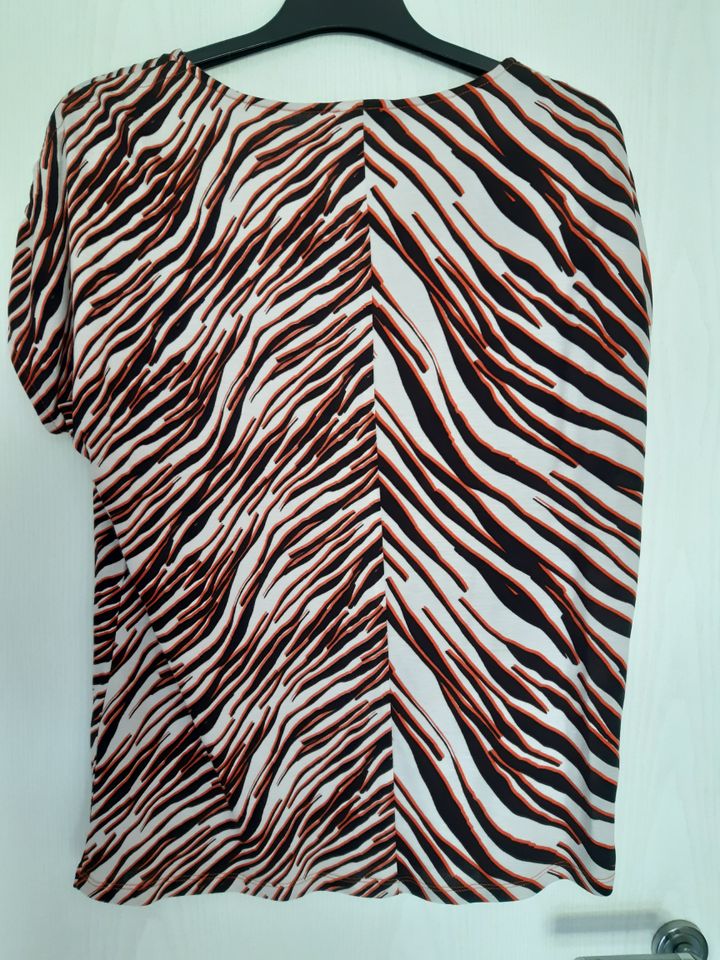 Gerry Weber T Shirt, Grösse 42, Farben schwarz-beige-rot, wie neu in Hückelhoven