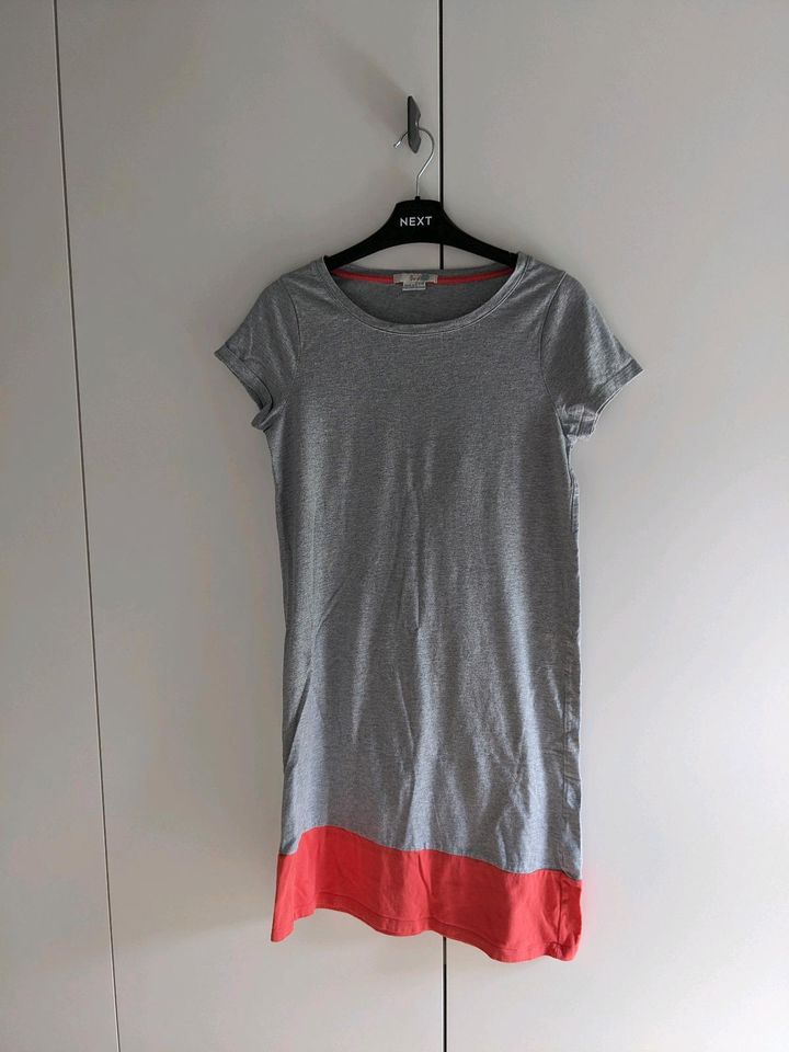 Boden T-Shirt-Kleid Jersey Gr. 10 (36) in Neu-Isenburg