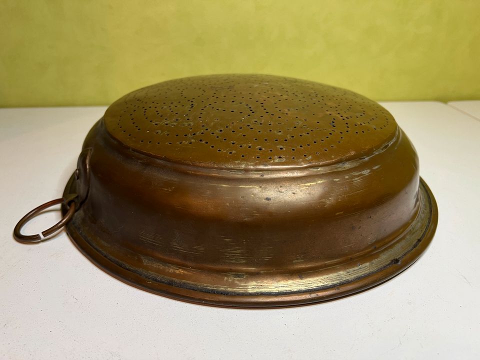 Antikes Kupfer-Sieb Passiersieb Vintage (30 x 30 x 8cm) in Bocholt