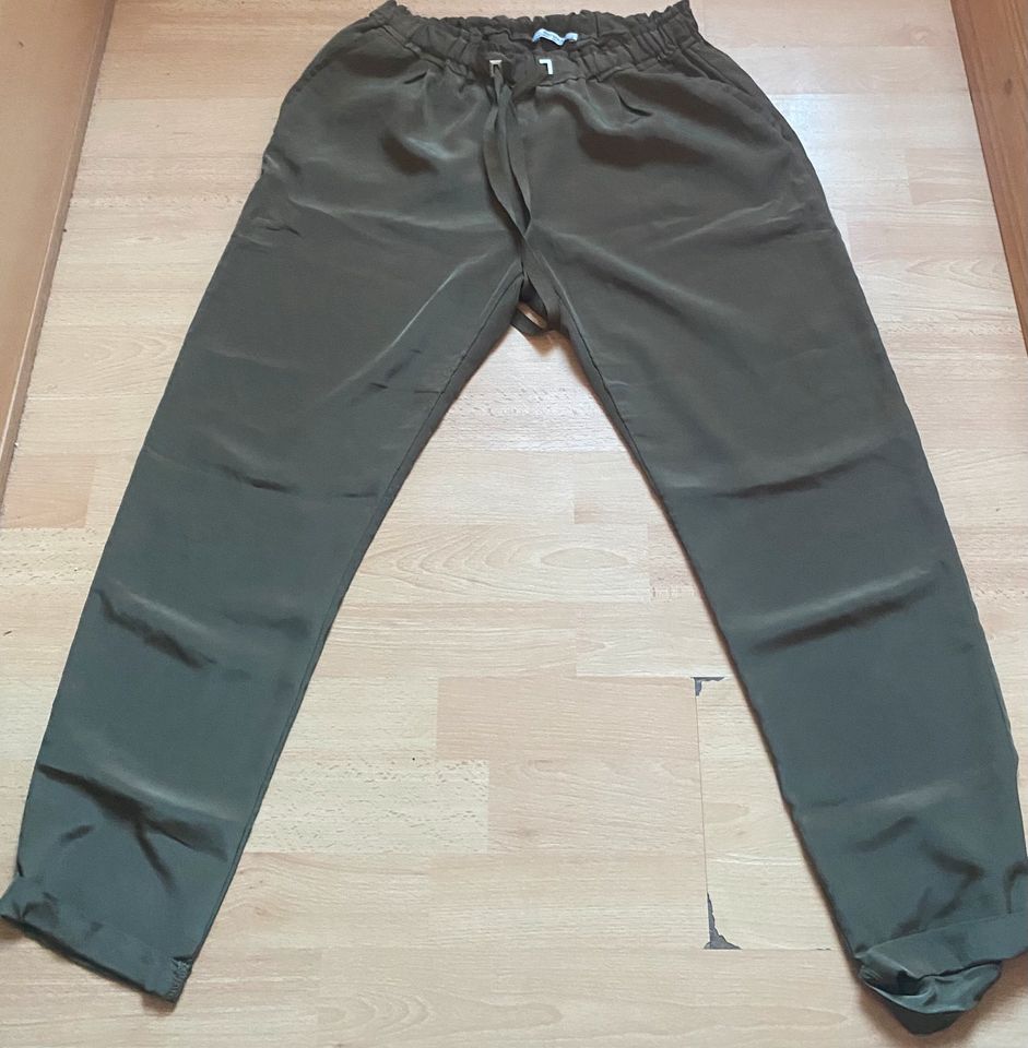 Bershka khaki Sommer Hose in Darmstadt