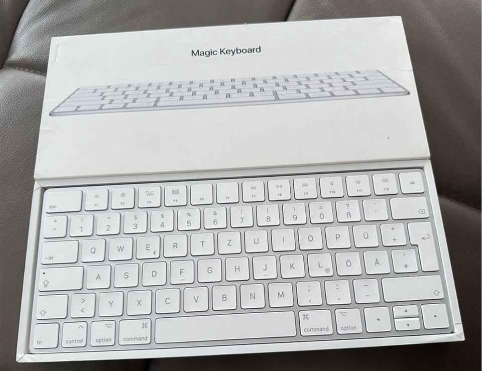 Apple Tastatur ⌨️ zum Laden in Kupferzell