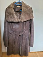 Ein schöner Wintermantel aus Kunstleder(Wildleder) Bayern - Erlangen Vorschau