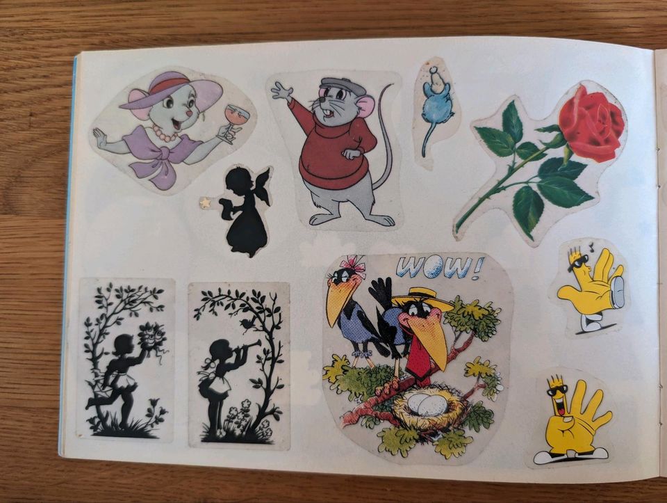 Sticker Album 90er in Nürnberg (Mittelfr)