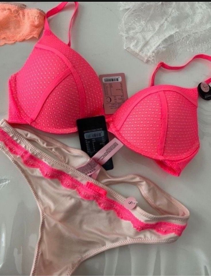 neue Unterwäsche von Hunkemöller in Berlin