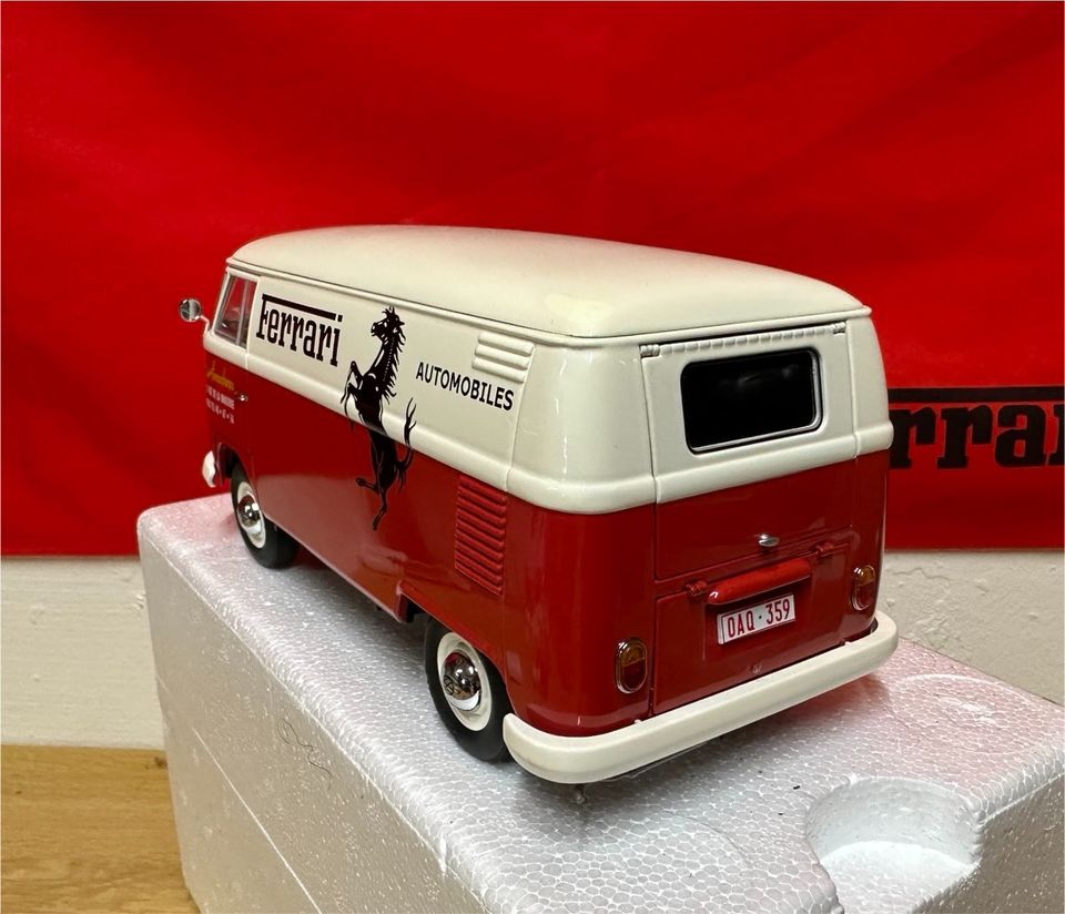 „Ferrari“ Vw T1 Transporter Bus Volkswagen Schuco 1:18 Modellauto in Nürnberg (Mittelfr)