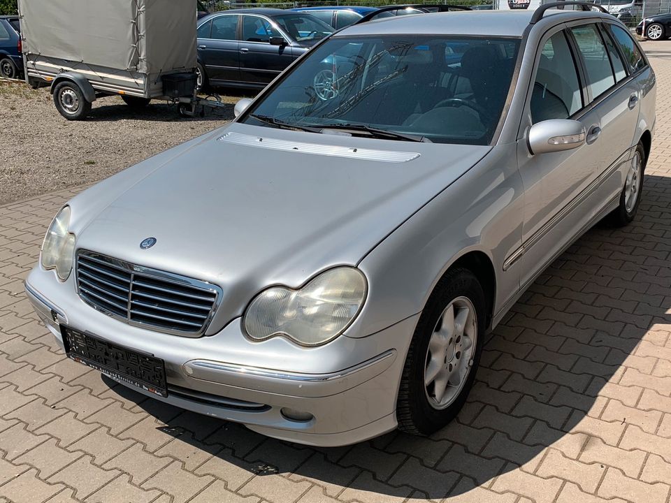 Mercedes Benz C 220 CDI Avantgarde Automatik Comand Inserat Lesen in Schongau