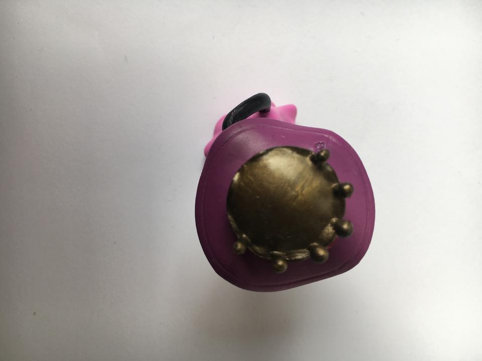 Spielzeugfigur schwarze Katze im rosa Kleid mit Hut Kätzchen in Frankfurt am Main