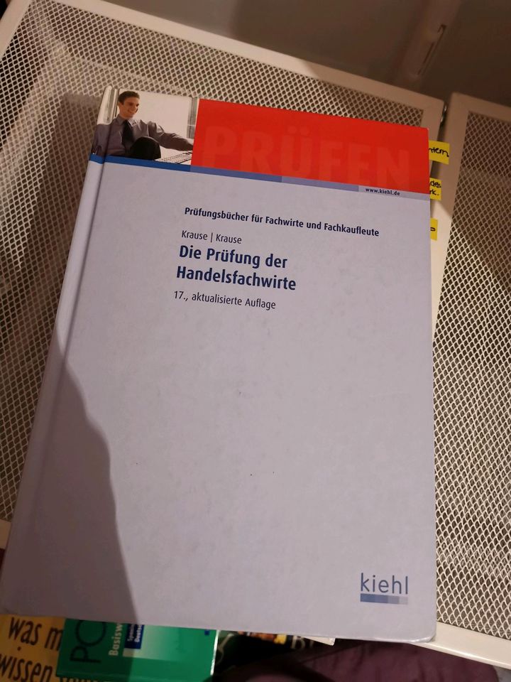 Buch Handelsfachwirt 17. Auflage in Rüsselsheim