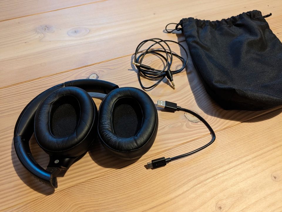 Kabellos Kopfhörer Noise Cancelling WH-XB900N Sony headphones in Lorch
