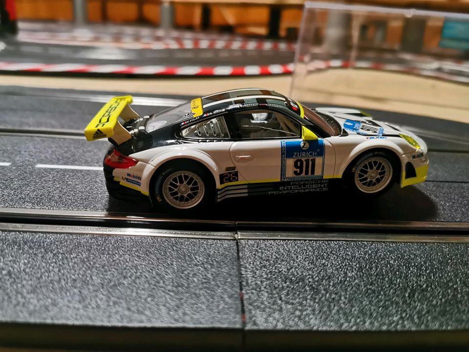 CARRERA DIGITAL 132 - Porsche 911 GT3 RSR Manthey Racing Livery in Lauingen a.d. Donau