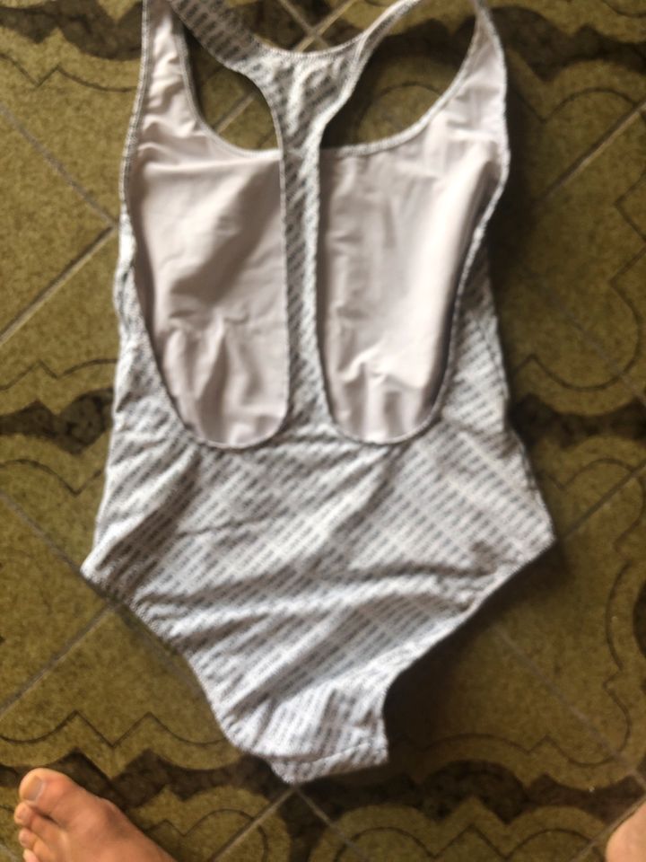 Calvin Klein Damen swimsuit bikini S neu logo offener Rücken in Much