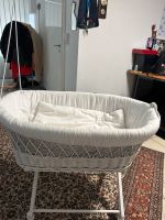 Vintage Babyliege mit Rollen Rattan Nordrhein-Westfalen - Leichlingen Vorschau