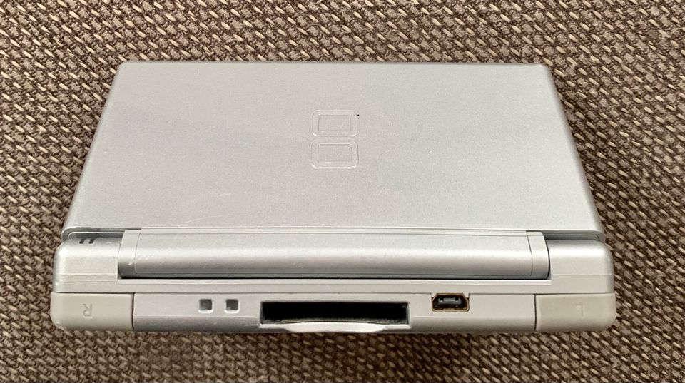 Nintendo DS lite 2006 guter, gebrauchter Zustand, TOP in Elfershausen