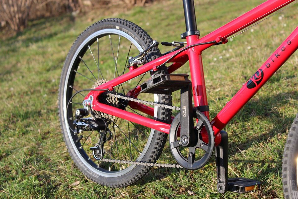 leichtes Kinder Mountainbike 20 Zoll KUbikes 20L Farbe rot in Moritzburg