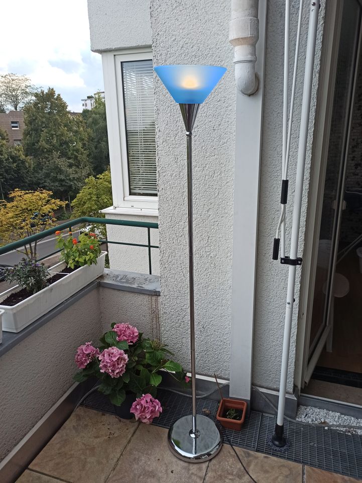 Stehlampe Deckenfluter silber in Essen