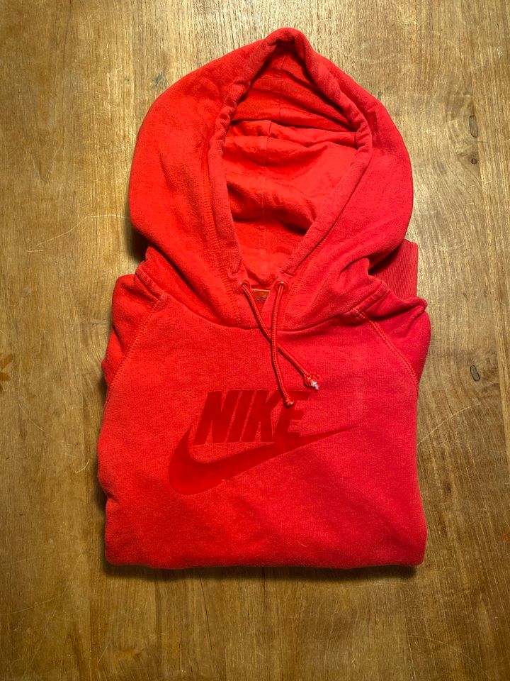 Nike Sweatshirt Größe 34/36 in Hamburg