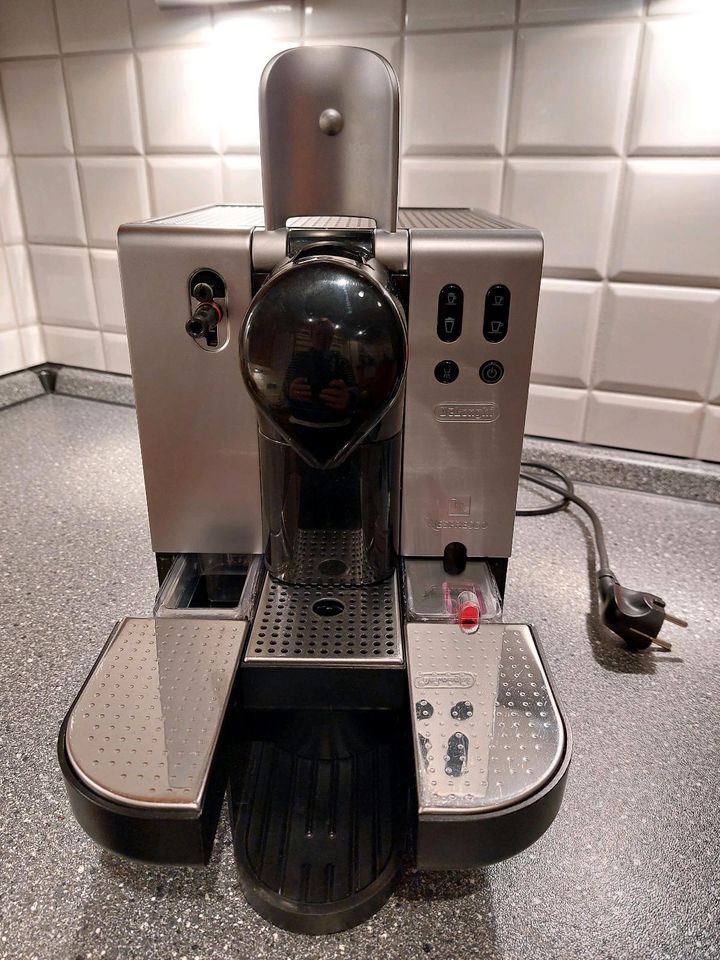 DeLonghi Nespresso Lattissima in Hanau