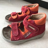 Sandalen superfit mit Aktivpolster Gr. 25 rot Kinderschuhe Sommer Bayern - Haag in Oberbayern Vorschau