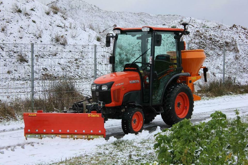 Winterdienst Mietpaket Traktor Schneeschild Saison 2024/2025 in Nottuln