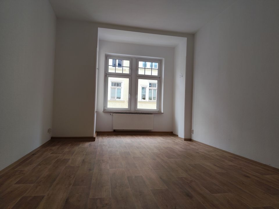 3 - Zimmer -Wohnung, neu renoviert, mit Balkon in Gera in Gera