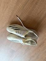 Adidas Fußballschuhe. Neuwertig! Düsseldorf - Derendorf Vorschau