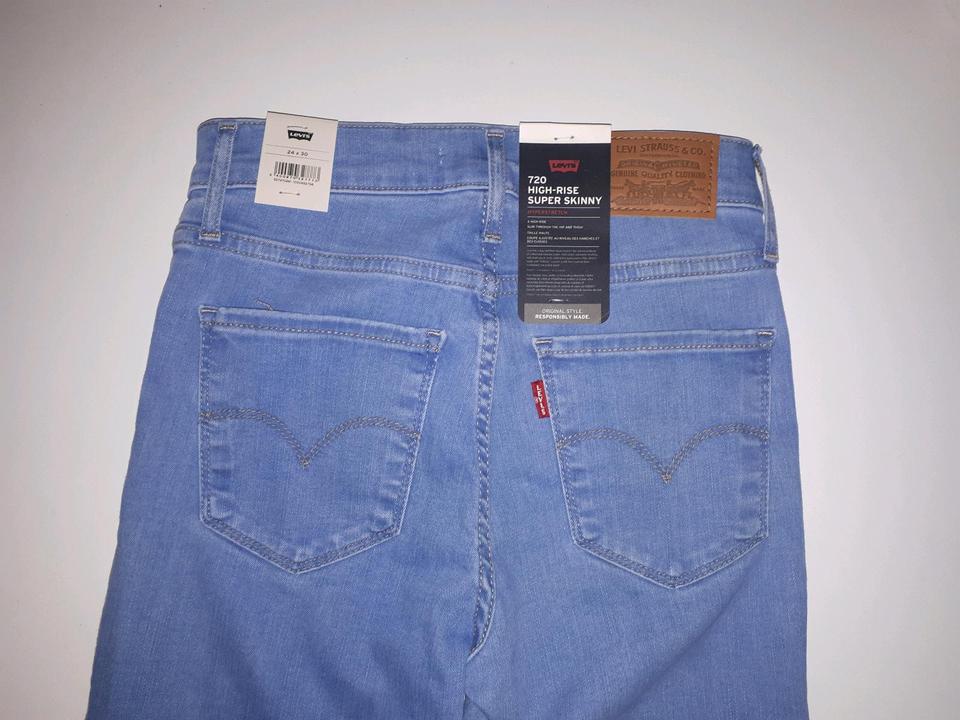 Neu ovp Levi's 720 High Rise Super Skinny Jeans 24/30 blau in Villmar