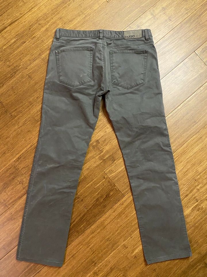 Hugo Boss Hose W32 L34 in Birkenau